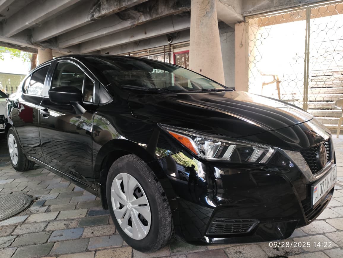 Nissan Versa