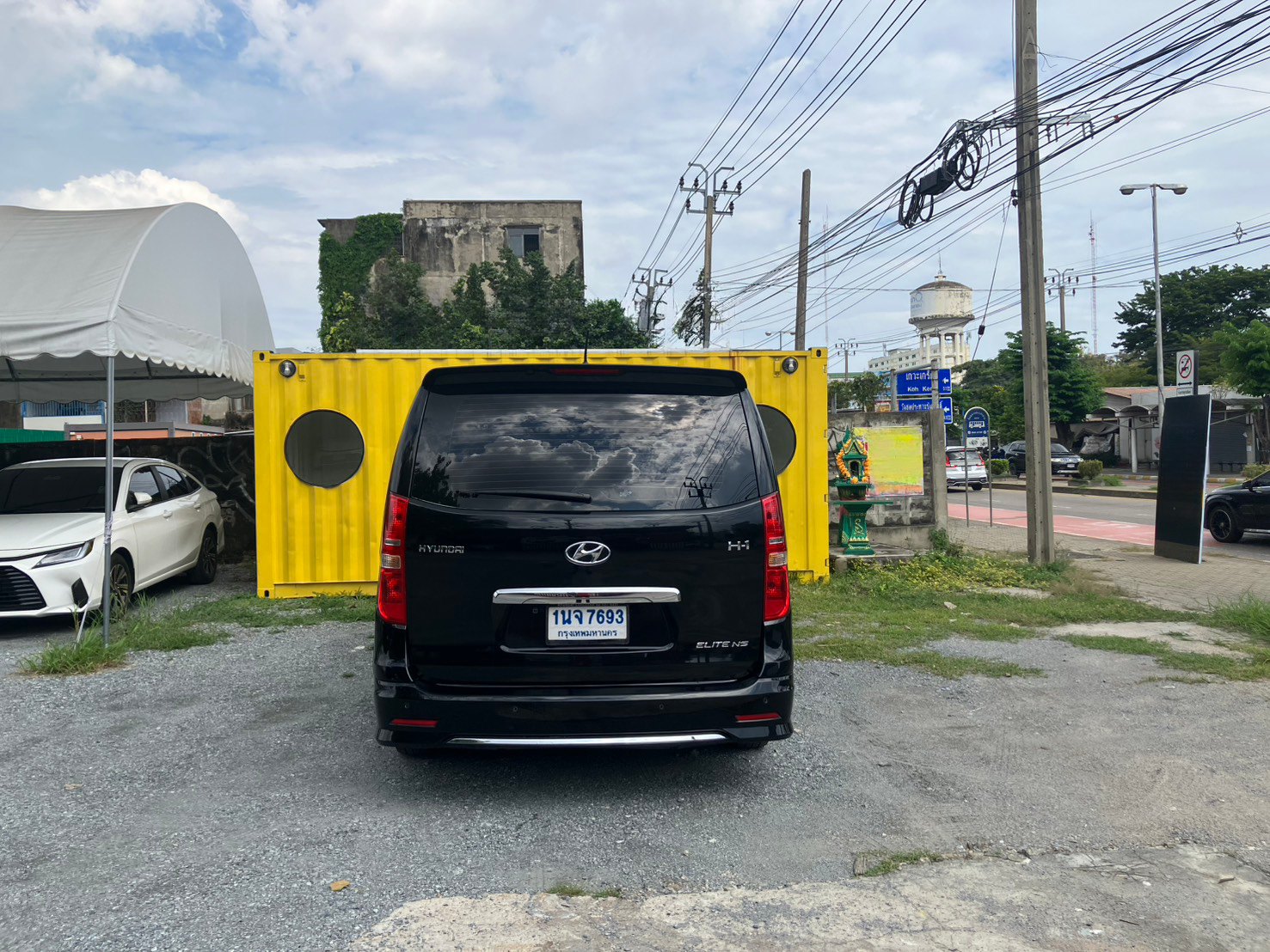 Hyundai H-1